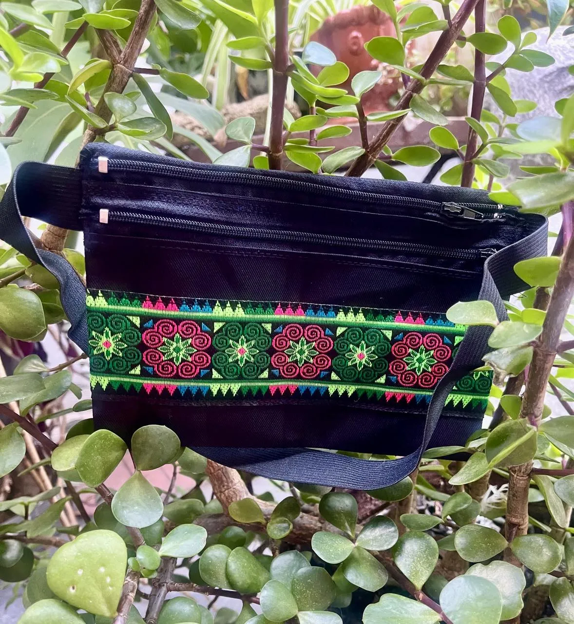 Hmong Passport Holder