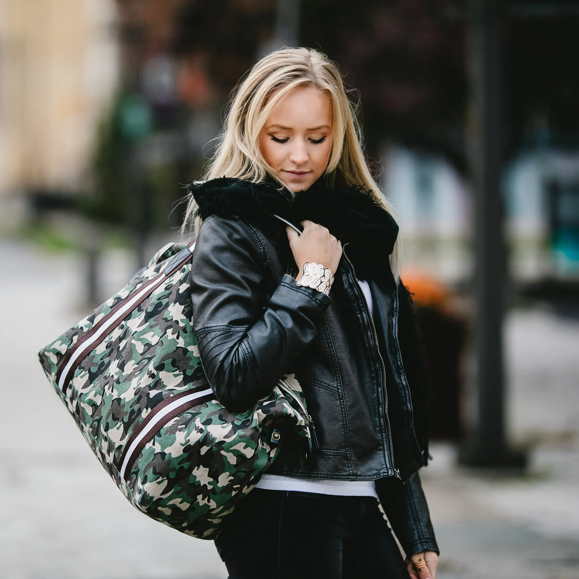 Moss Woodland 23" x 14" Canvas Camo Tote