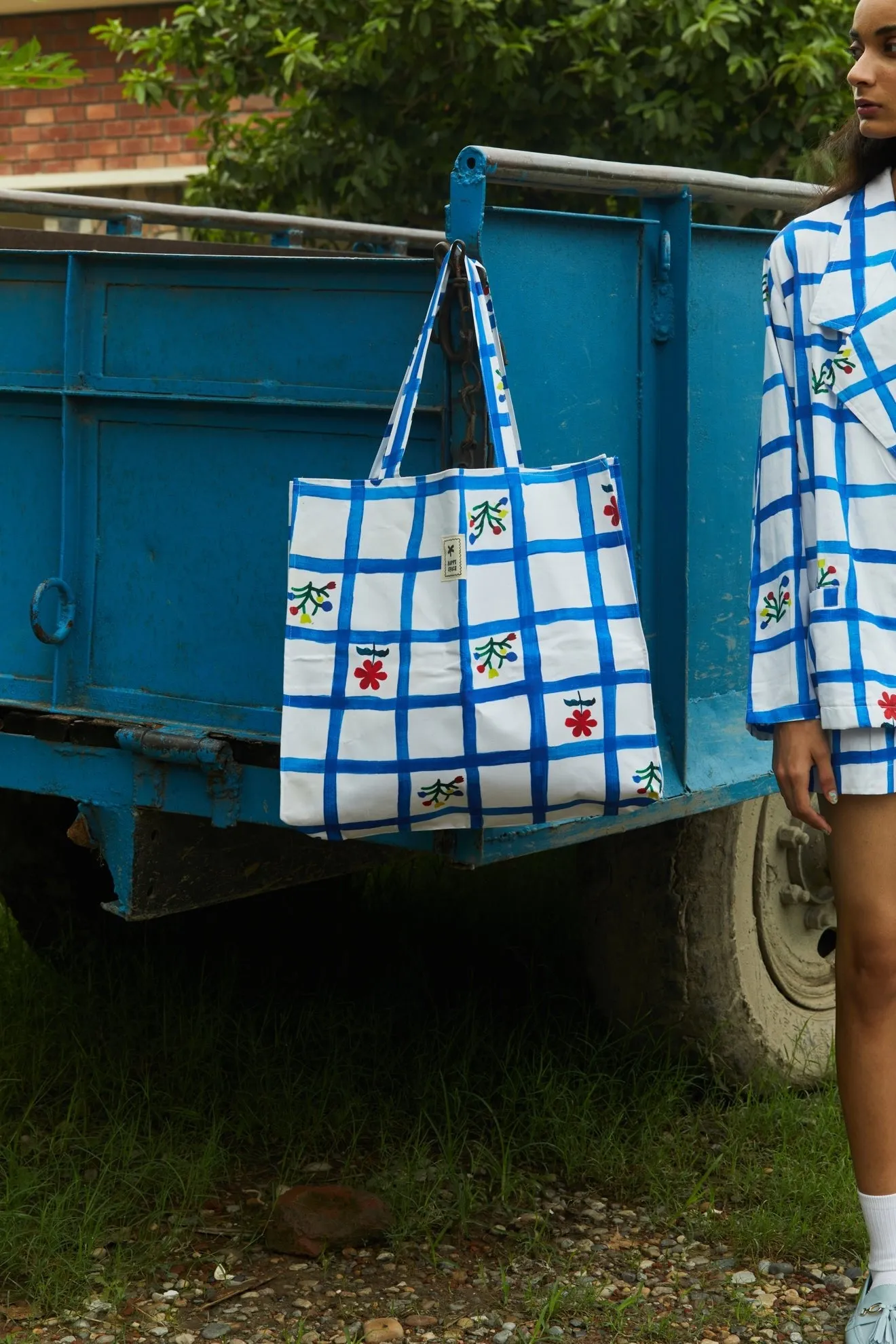 Zanzibar Large Tote in Picnic Check Print